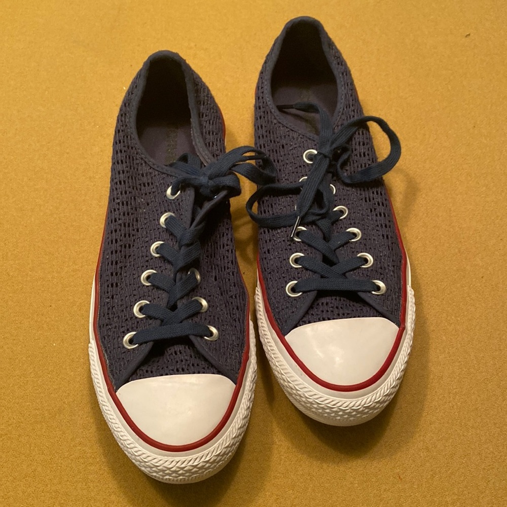 Gently worn navy converse all stars